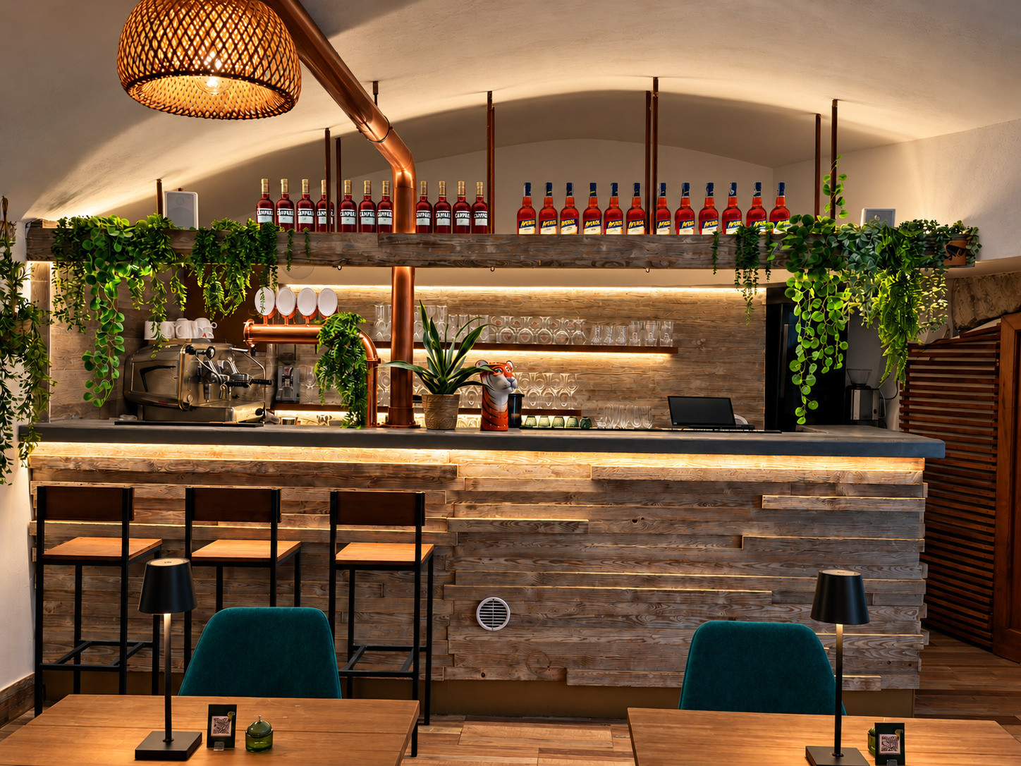 Amazzonia di sera: aperitivo, cocktail e piatti da condividere